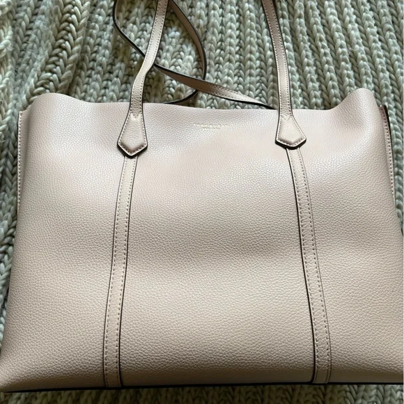 Tory Burch purse. - Picture 2 of 12